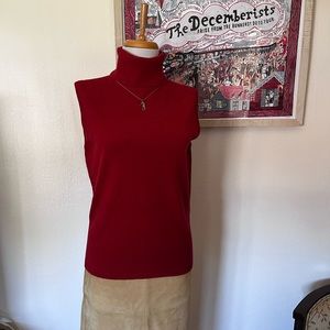 Dark Red Sleeveless Cashmere Turtleneck